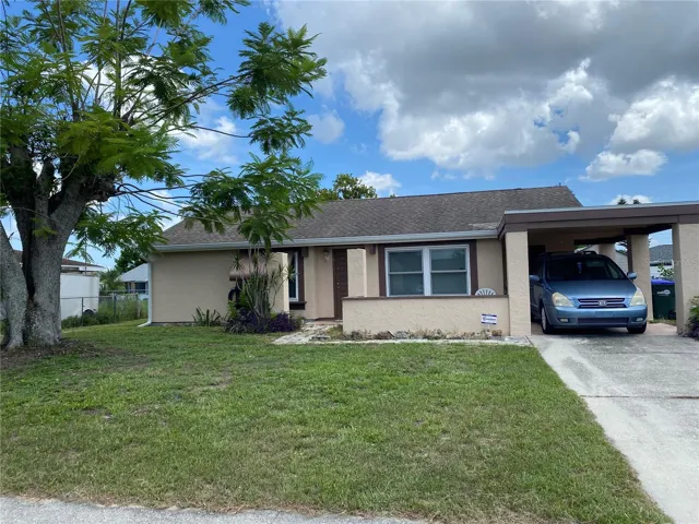 Spacious 2 bedroom 2bath almost 1300 sq ft of a/c living