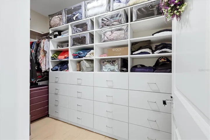 Custom closet