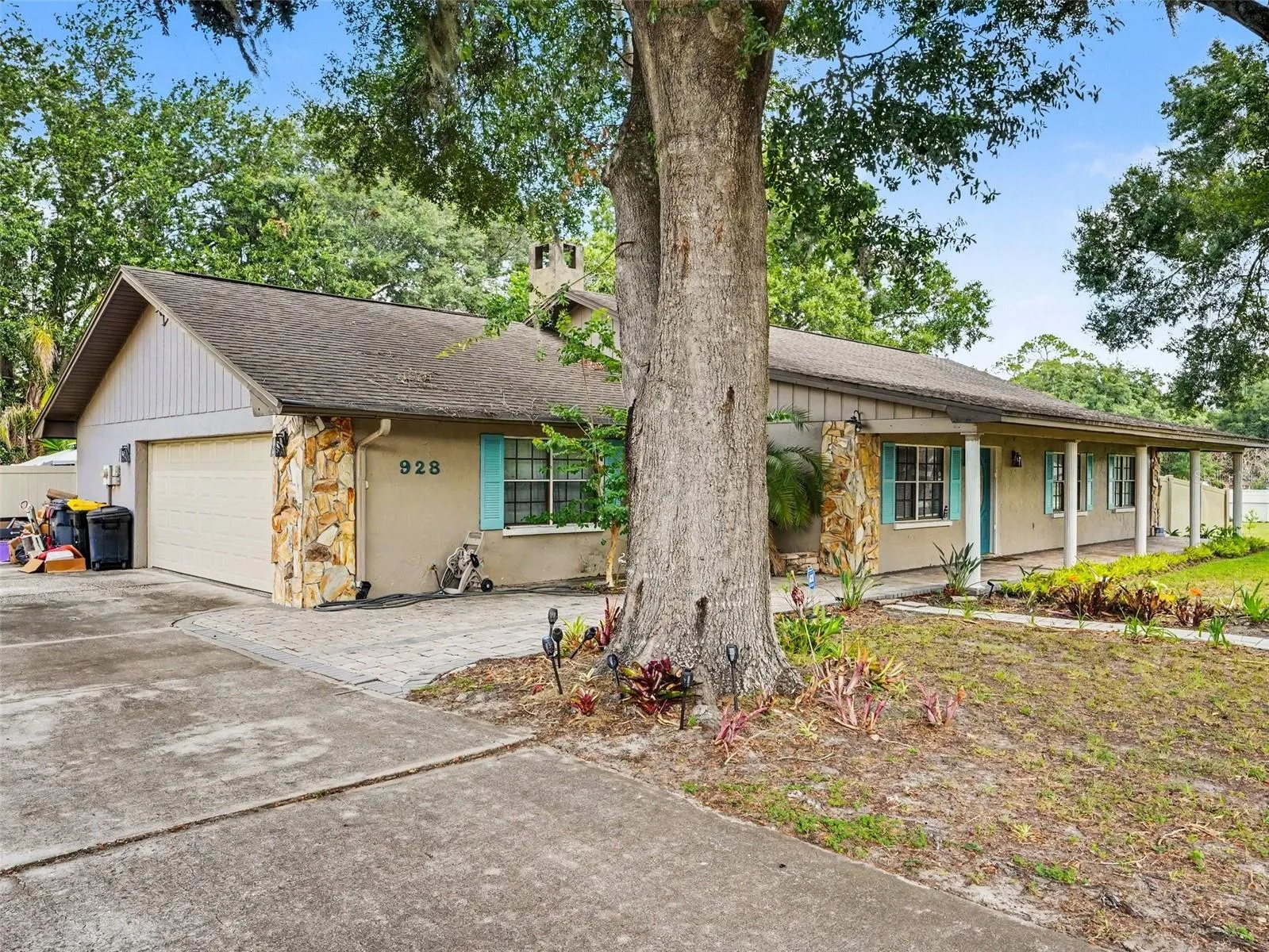 928 Timbergreen Dr, Lakeland, Florida 33809 — photo 2