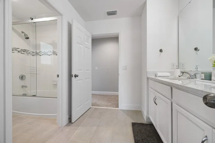 Full bathroom