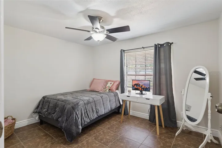 2. bedroom