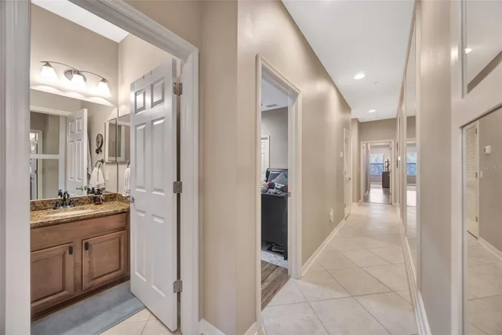 Full bath near 2 additional bedrooms