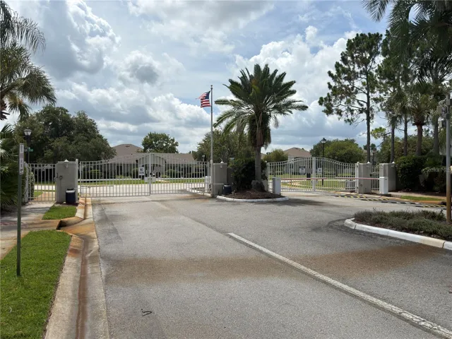 Saddle Creek Gate