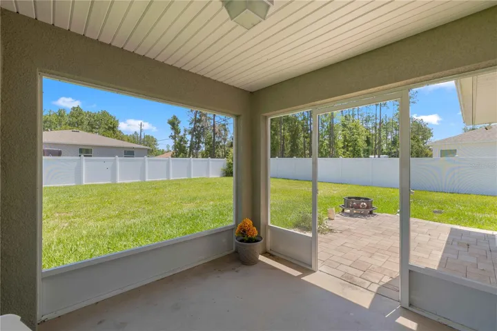 SCREENED LANAI