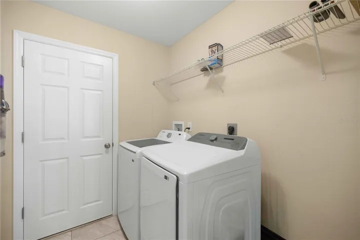 LAUNDRYTOOM