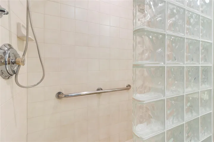 Guest Suite Bathroom