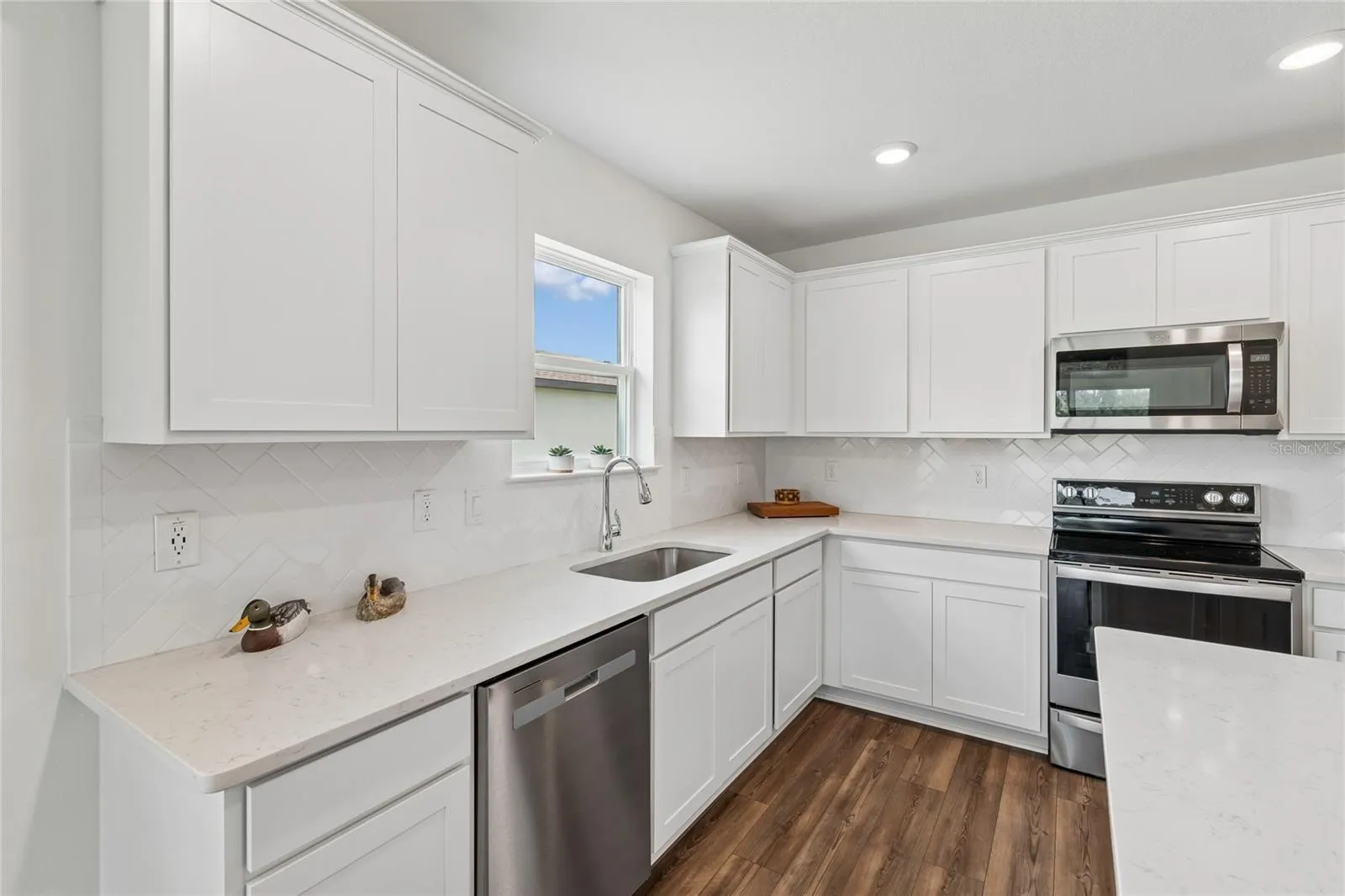 3883 Capri Coast Dr, Plant City, Florida 33565 — photo 13