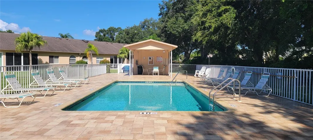 VILLAS POOL ONLY