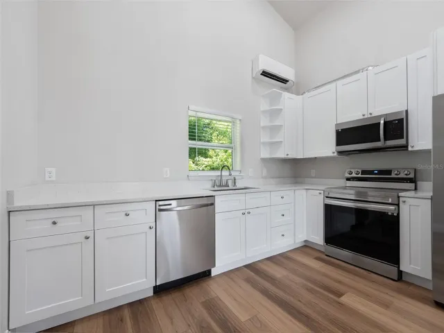 1507 Catherine St - Unit B, Kitchen