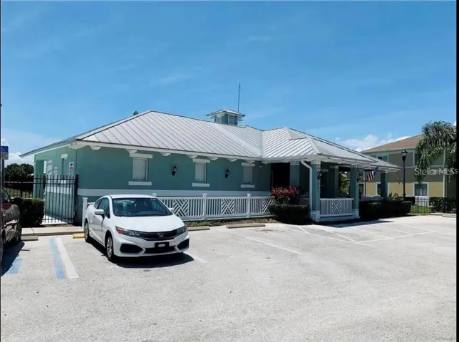 CLUBHOUSE