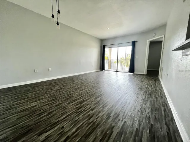DINING ROOM/LIVING ROOM