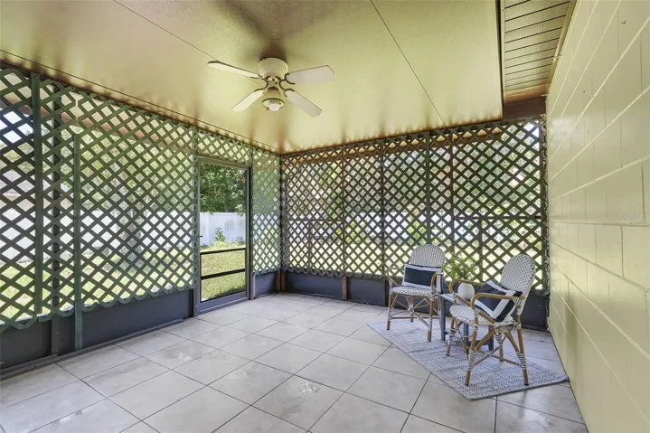 Tiled & screened lanai