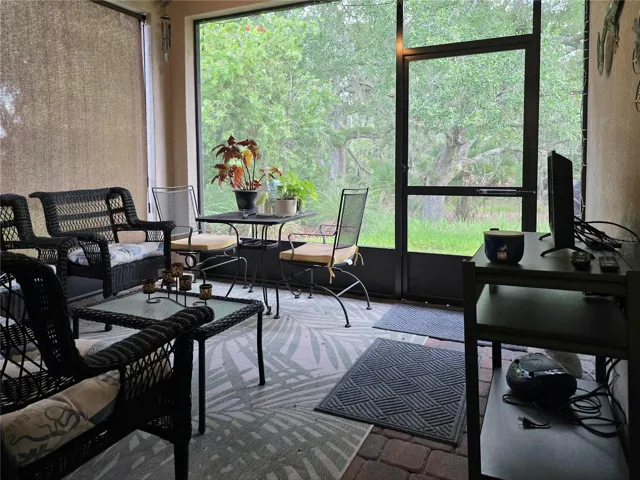 Nice Lanai, Screened & Sun Shades