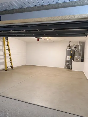 12 Estacionamientos