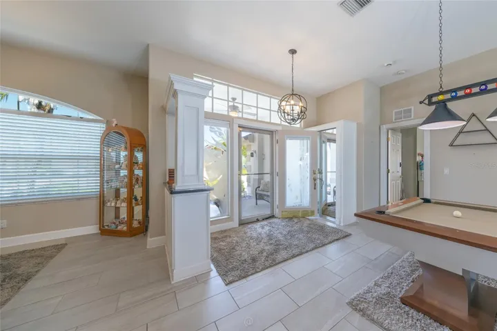 Beautiful foyer with closet