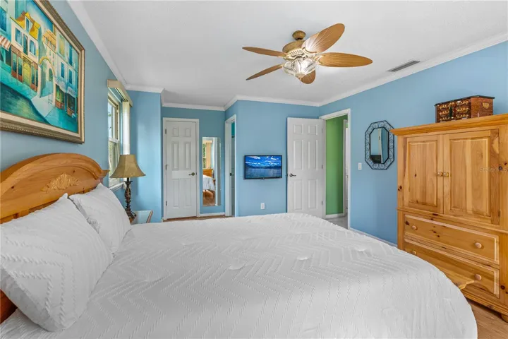 Includes Ensuite Bath & Walk In Closet
