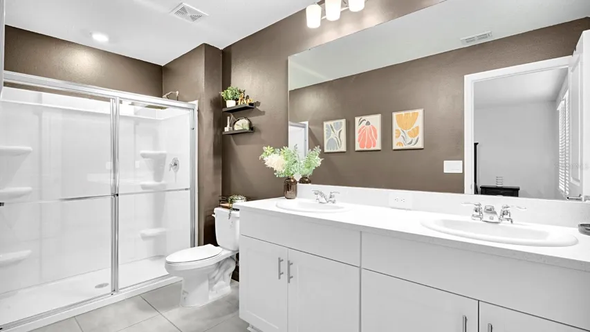 Primary Bathroom, Dual Sinks