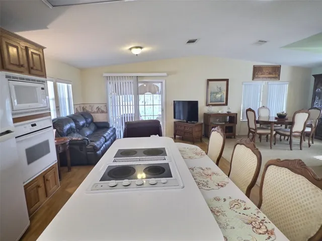 Kitchen counter island
