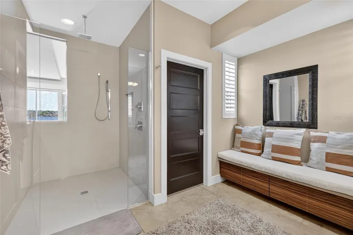 En-Suite Bathroom with Extra Storage Bench