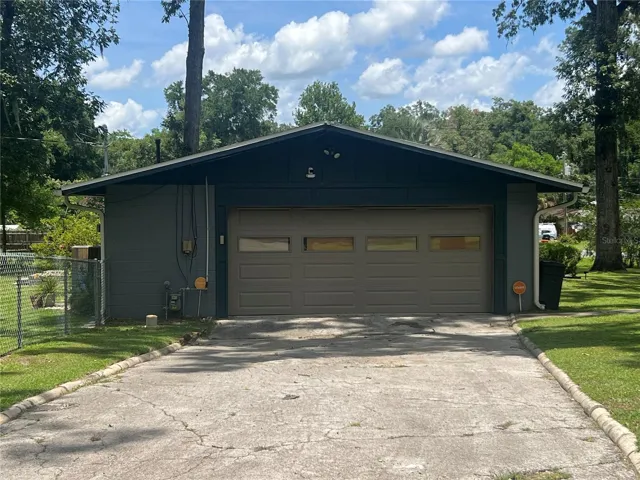 Side of House/Garage