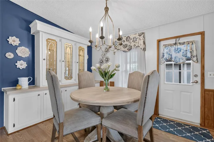 Entrance/Dining room