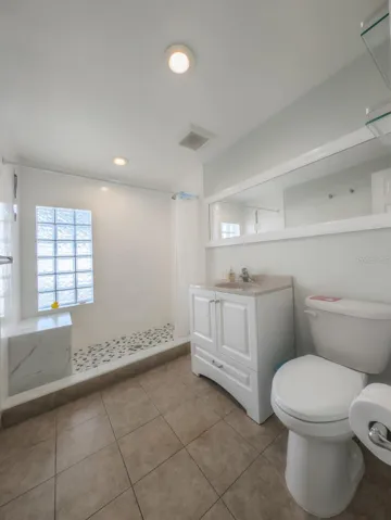 Full bathroom