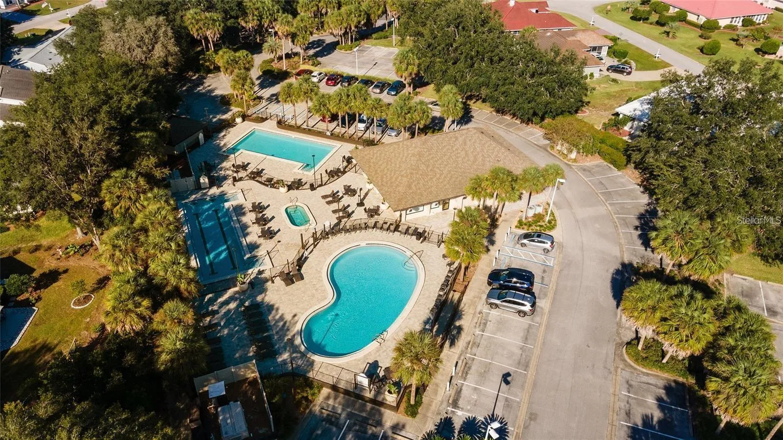 Island Club 2