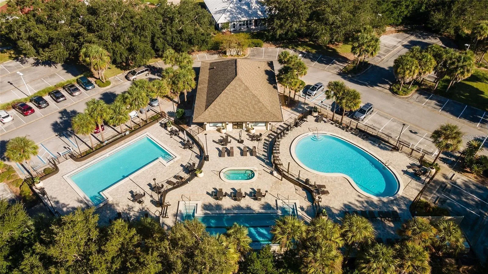Island Club 3