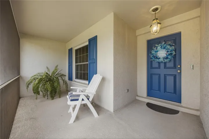 Front Screened in patio