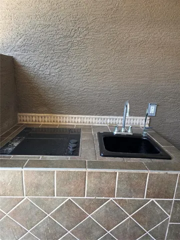 Outdoor kitchen