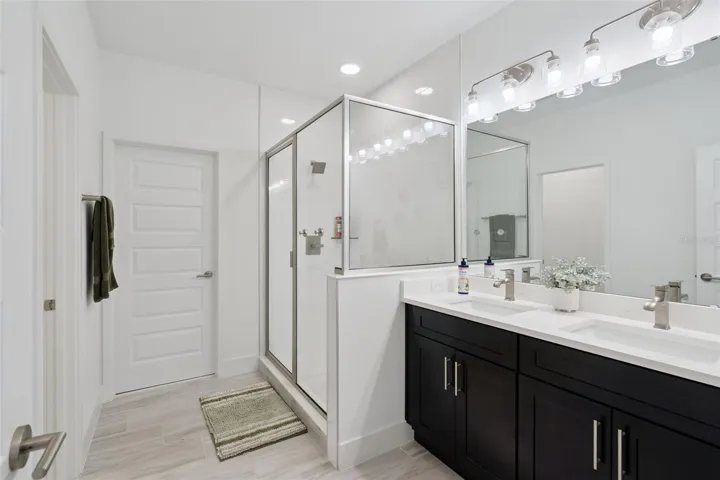 Owner's Bath 1
