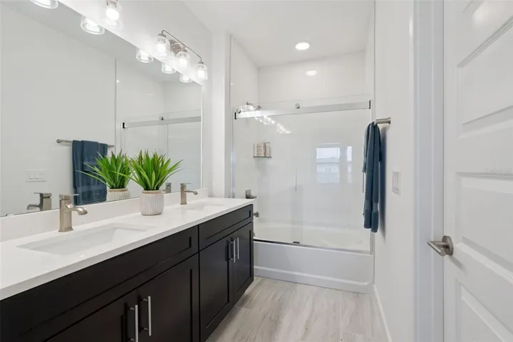 Owner's Bathroom 2