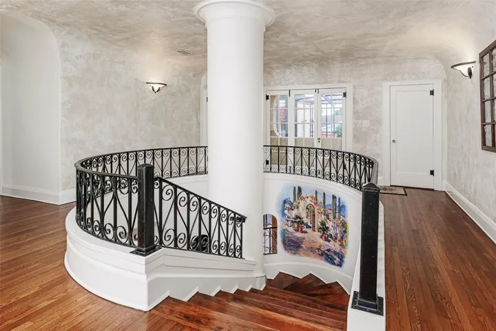 Grand Spiral Staircase
