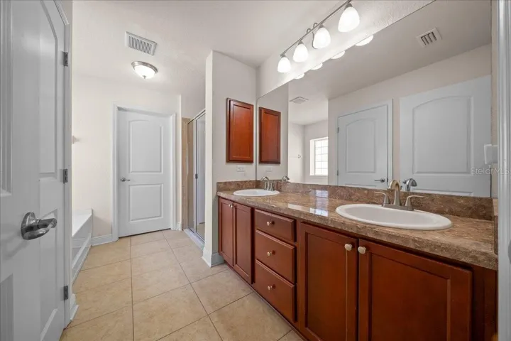 Primary Bath with dual sinks