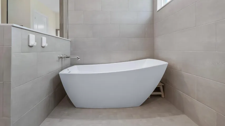 Soaking Tub