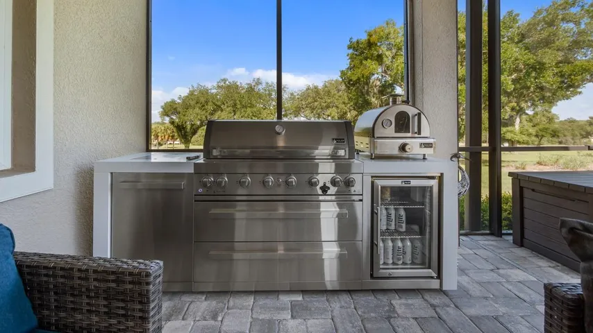 Outdoor Kitchen