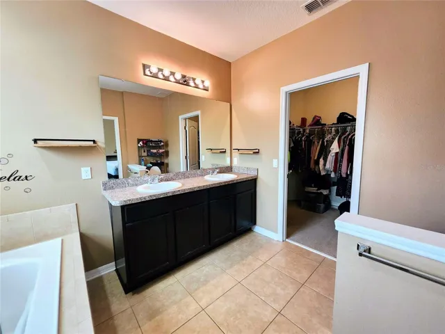 Primary Ensuite bathroom