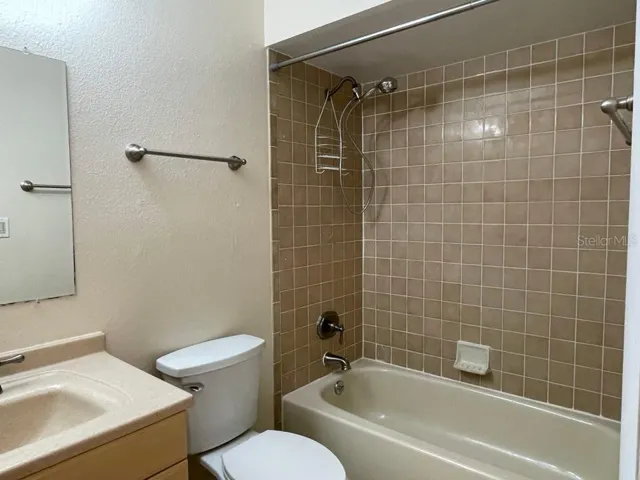 Guest Bathroom with tub