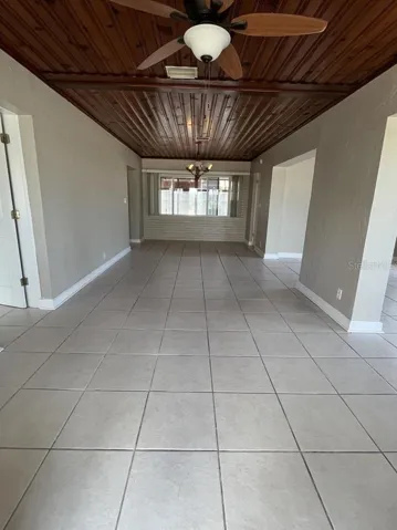 VIEW AS YOU ENTER FROM THE FRONT