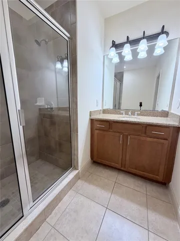First floor Master bathroom