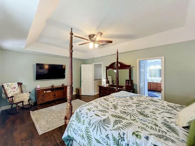 Tray ceiling