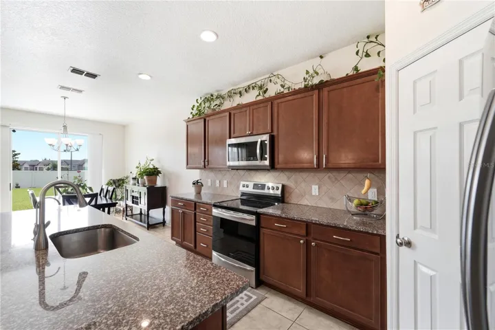 One Bowl Stainless Sink and Stainless Appliances.