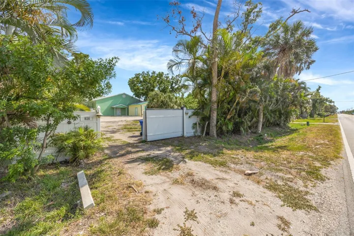 826 W. Shell Point