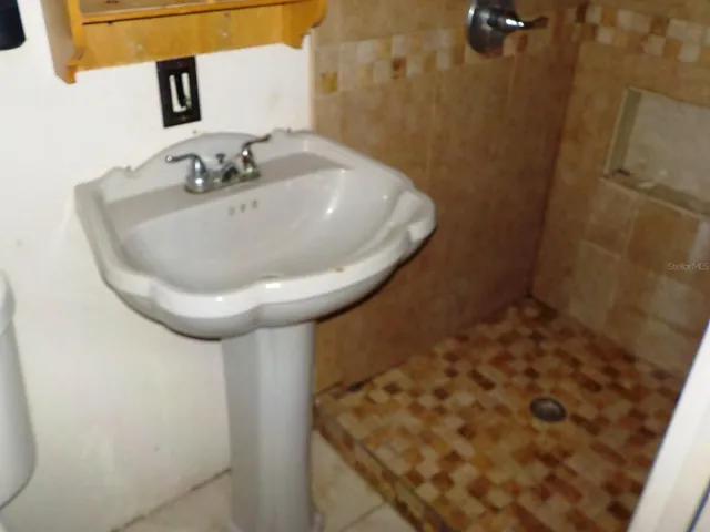1170