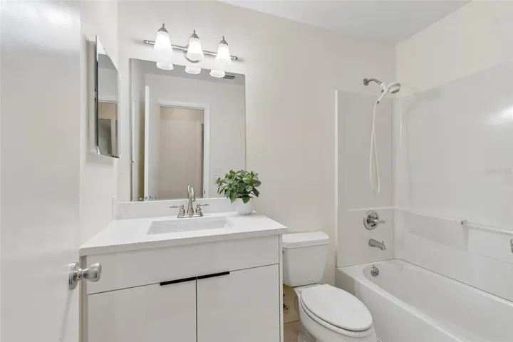 Hall shower