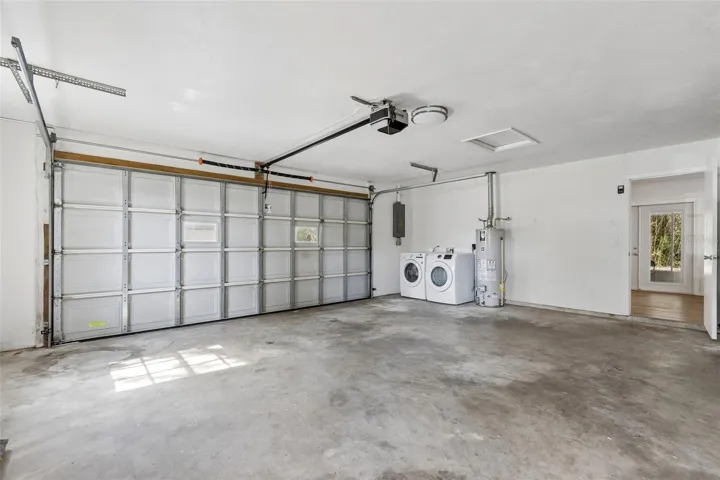 Garage with air conditioning