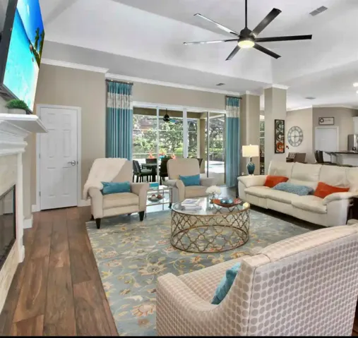 Great Room - Built-ins