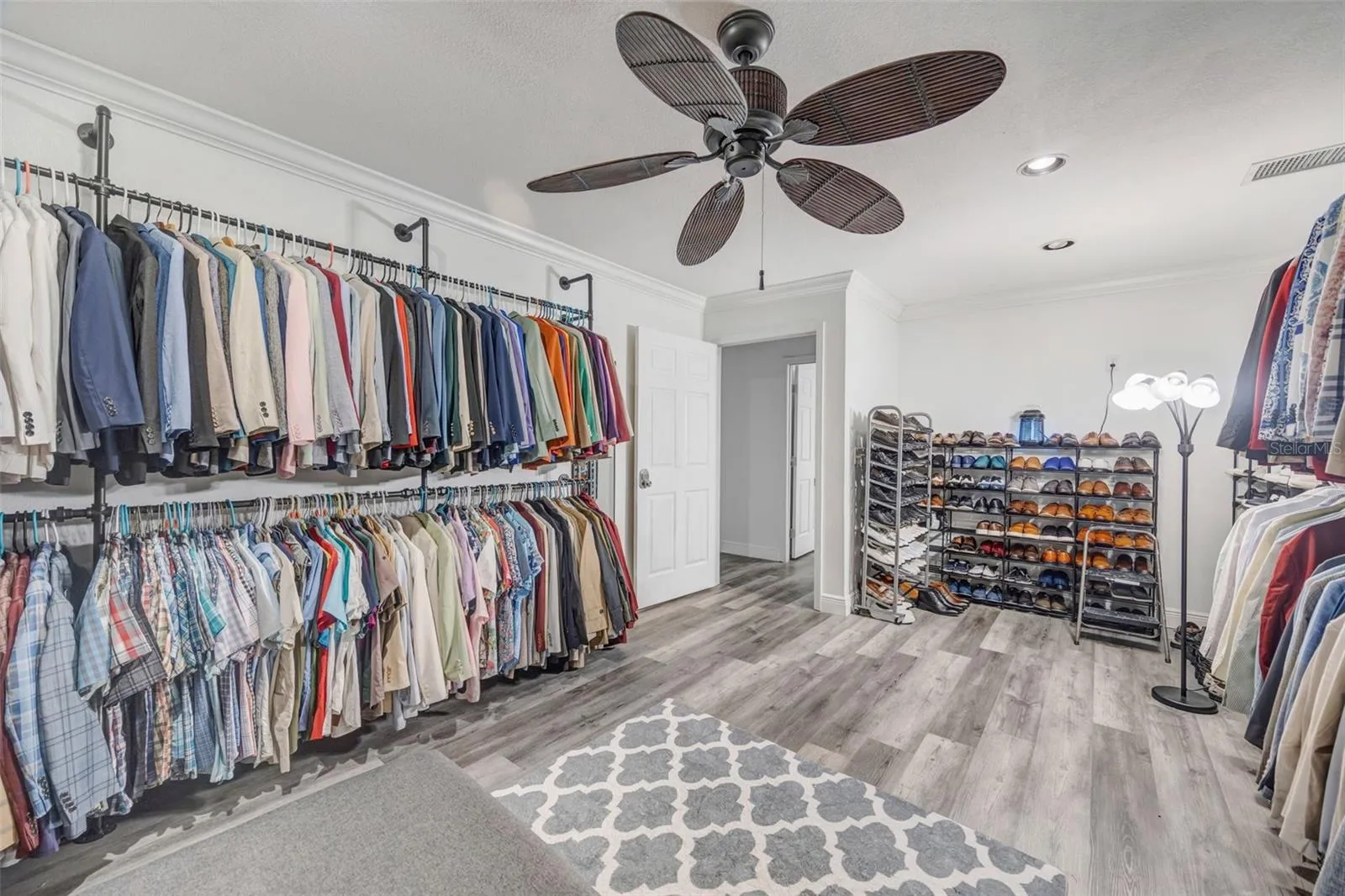 suite 1 OMG CLOSET