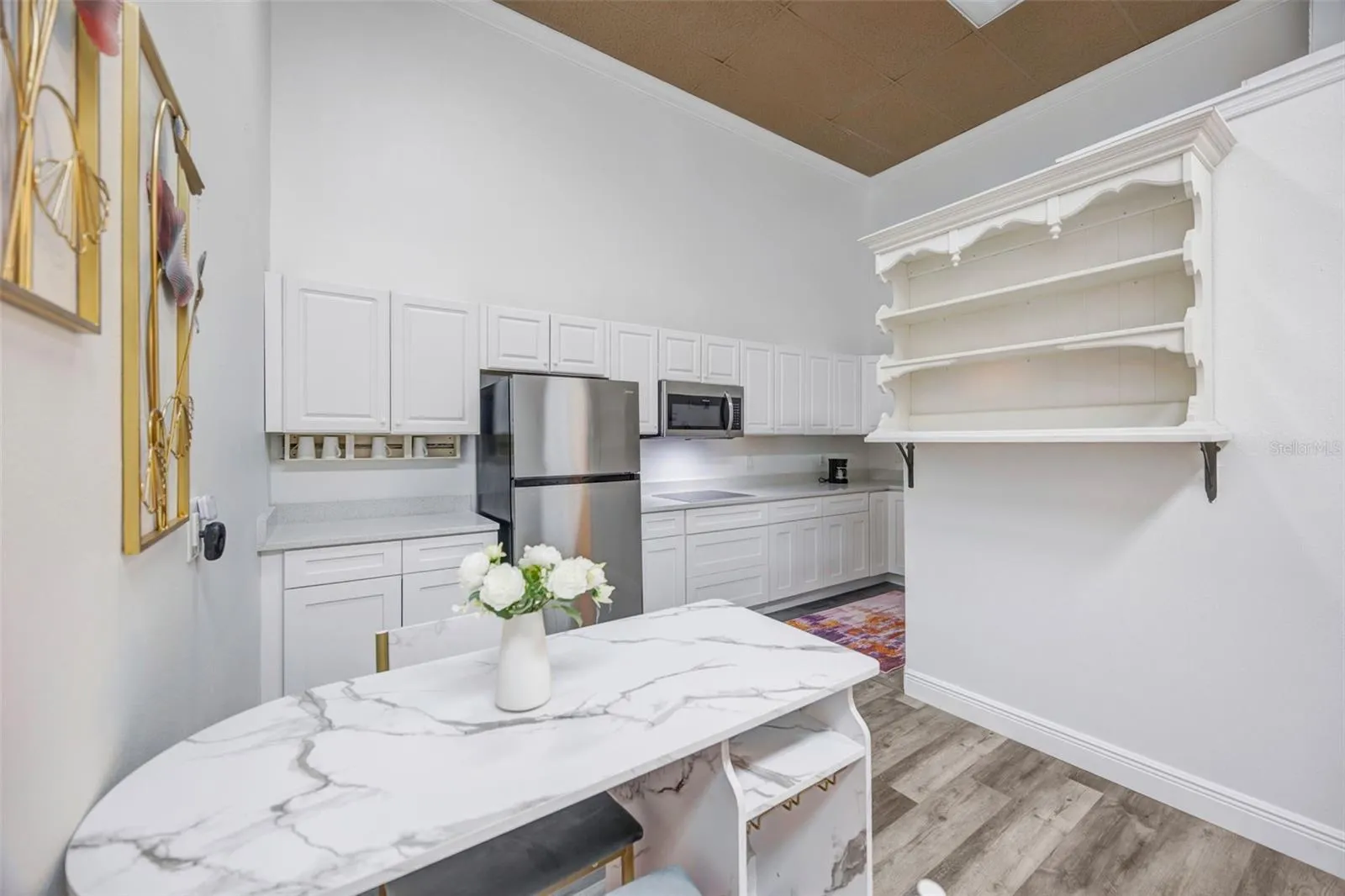 Suite 2 kitchen