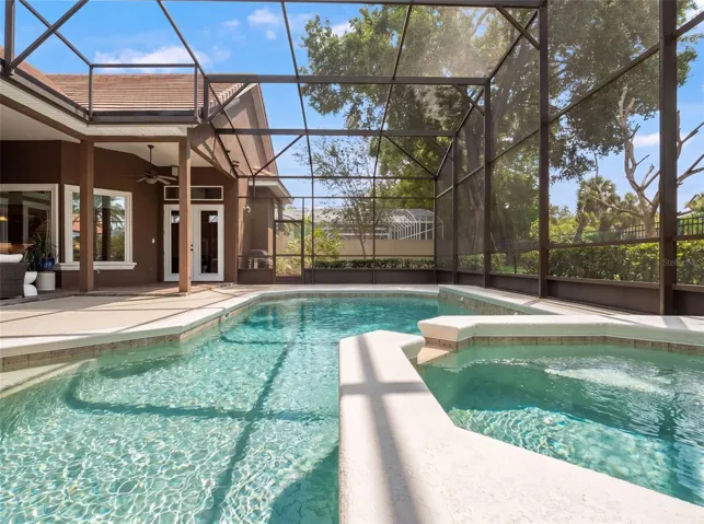 Pool & Spa